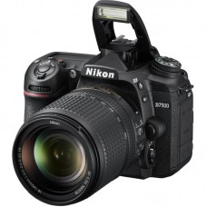 Nikon D7500 Kit 18-140 mm f/3.5-5.6G ED VR DX AF-S